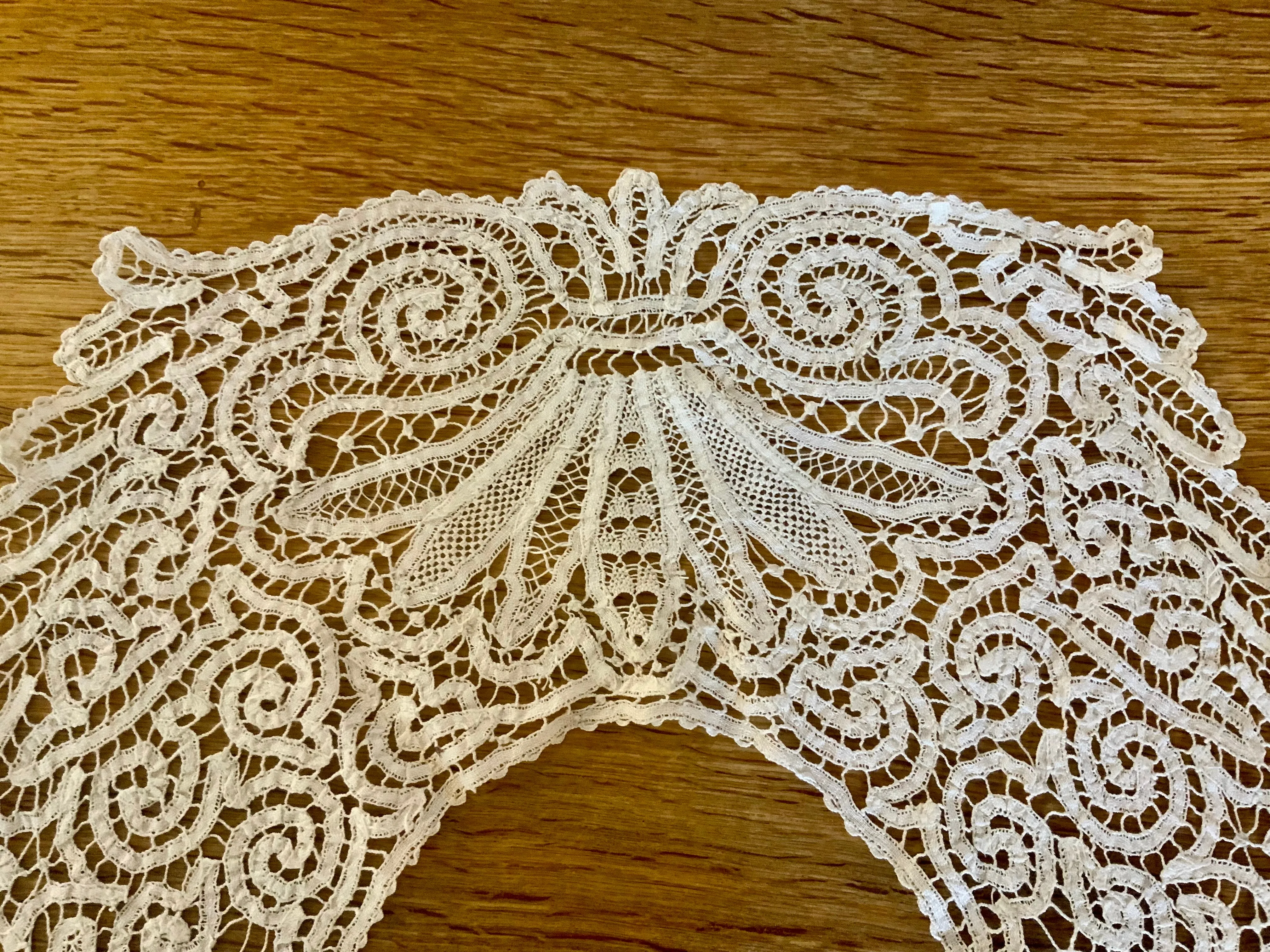 Antique Collar - Handmade Lace - 1900
