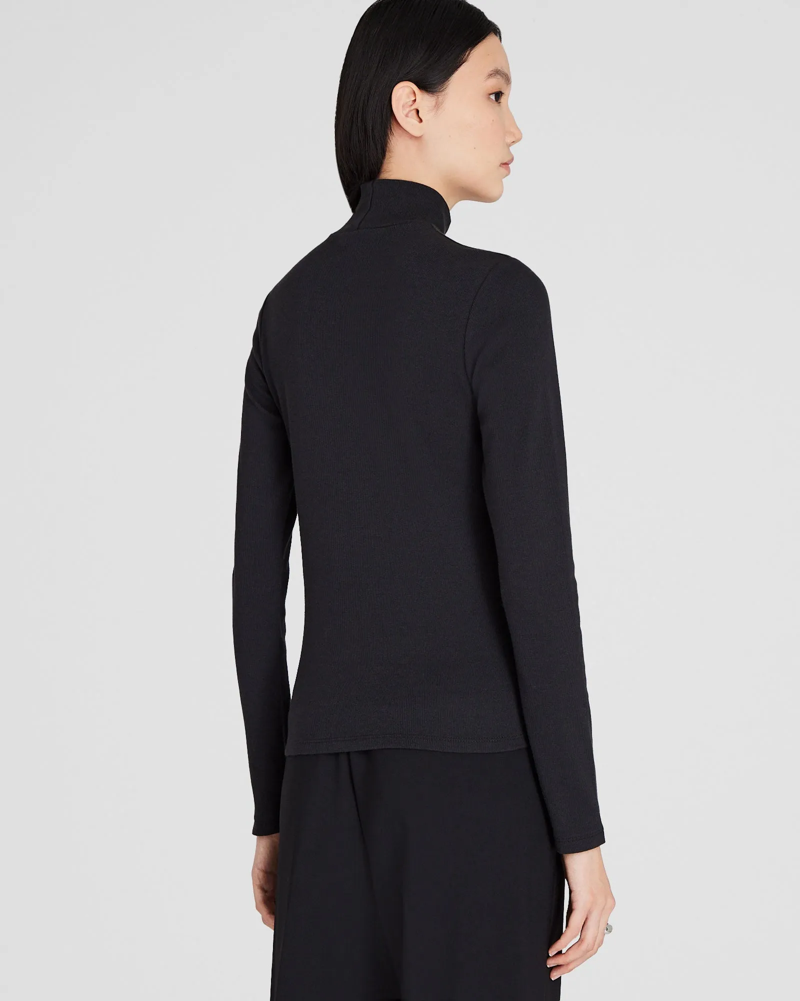 Bowee Turtleneck