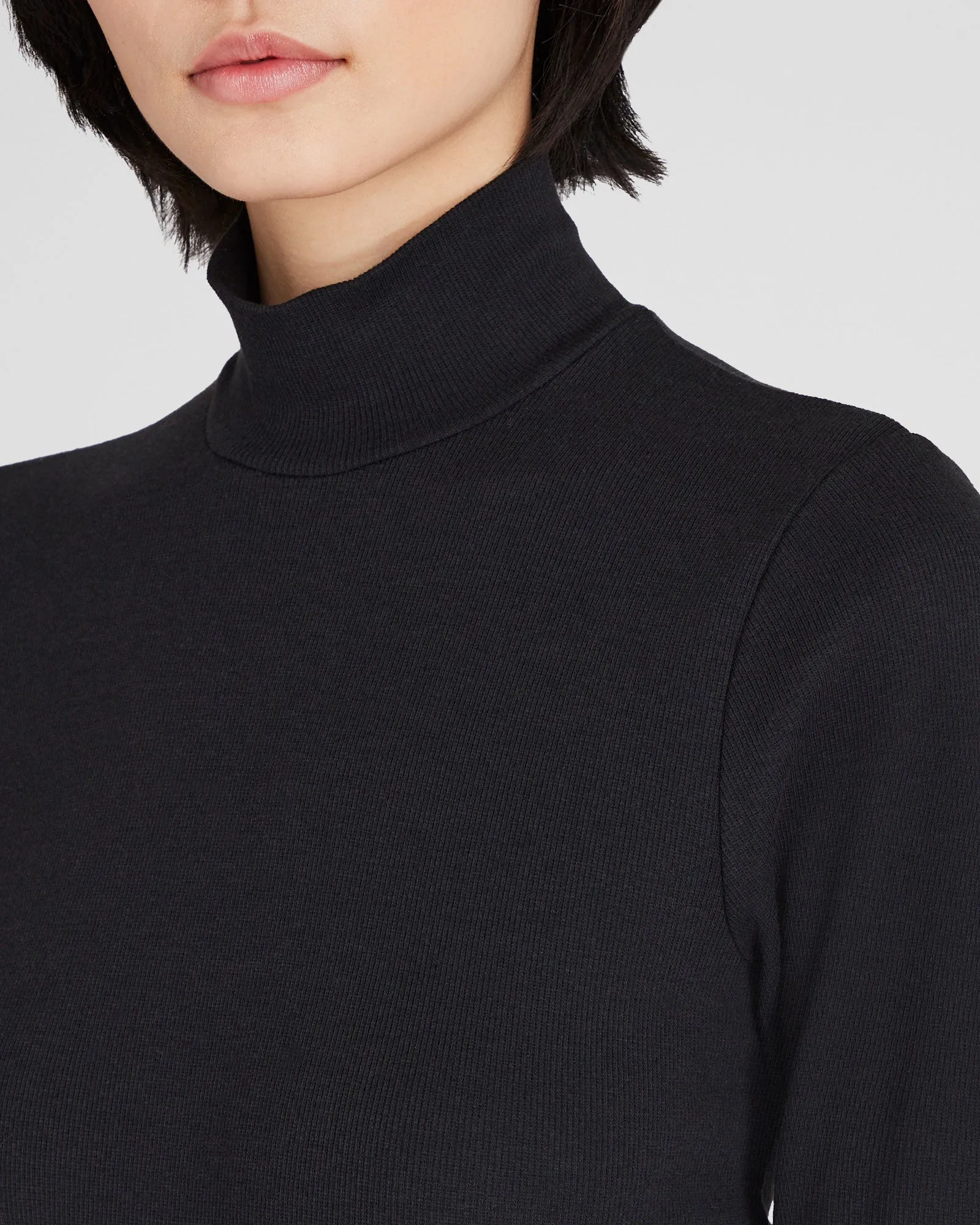 Bowee Turtleneck