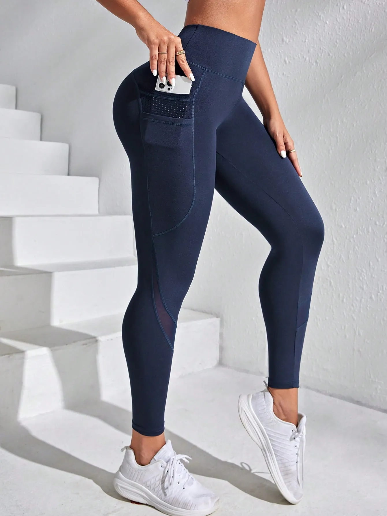 Seamless Tummy Control Sports Tights With Phone Pocket Mesh Insert Yoga Leggings