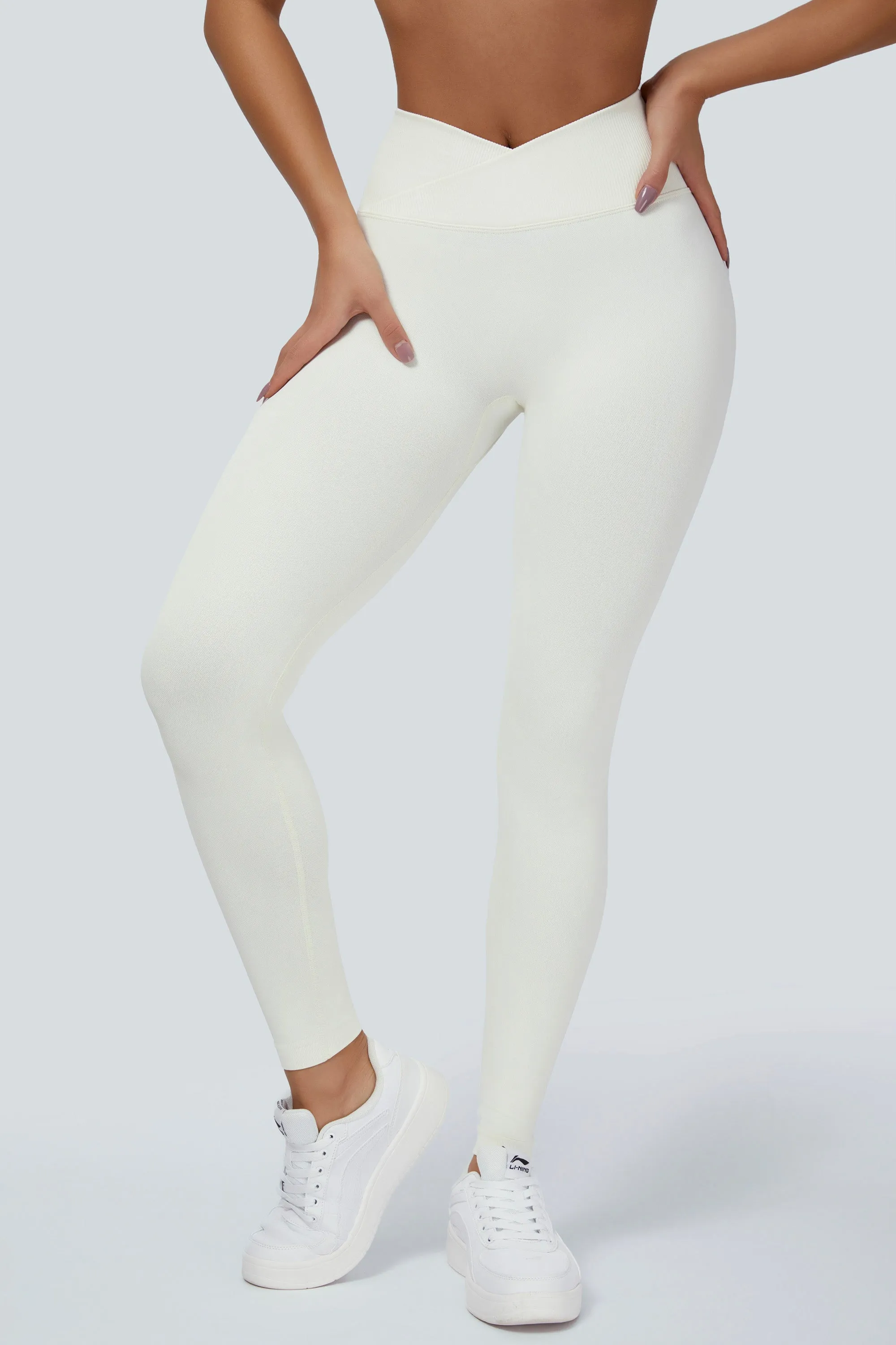 Seamless V-Waist Scrunch Leggings