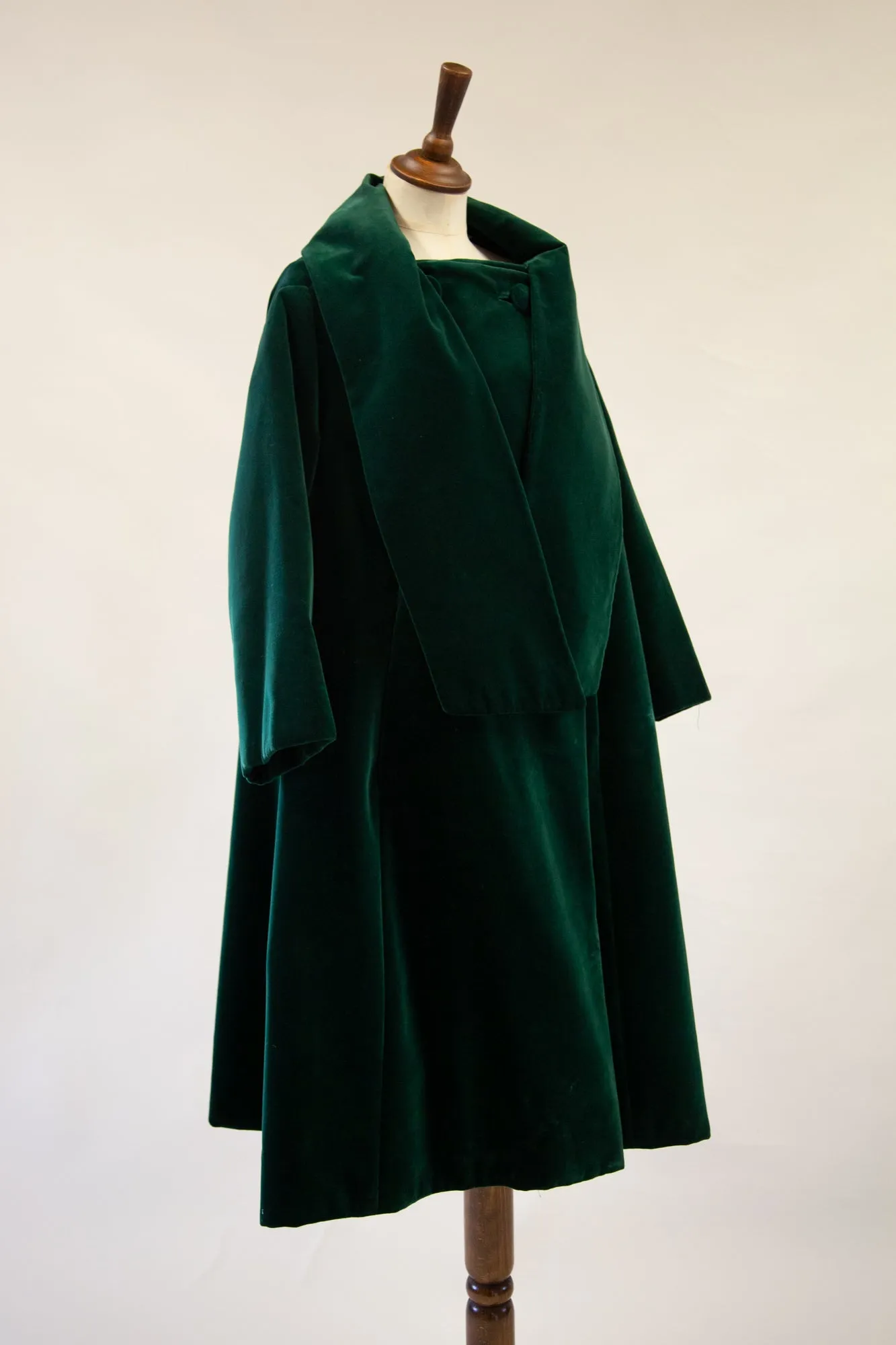 Vintage 1950s Dark Green Velvet Swing Coat
