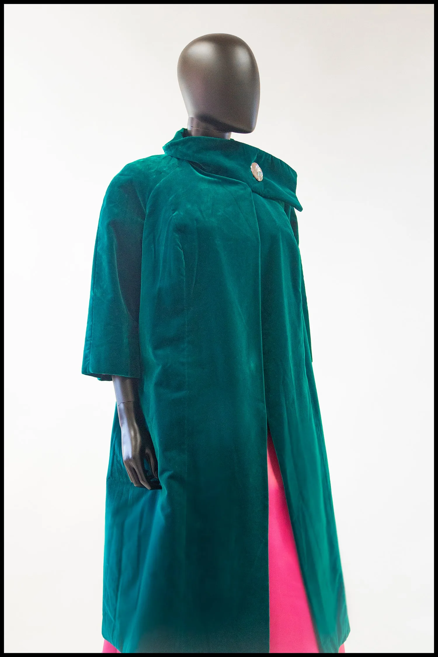 Vintage 1950s Emerald Green Velvet Evening Coat