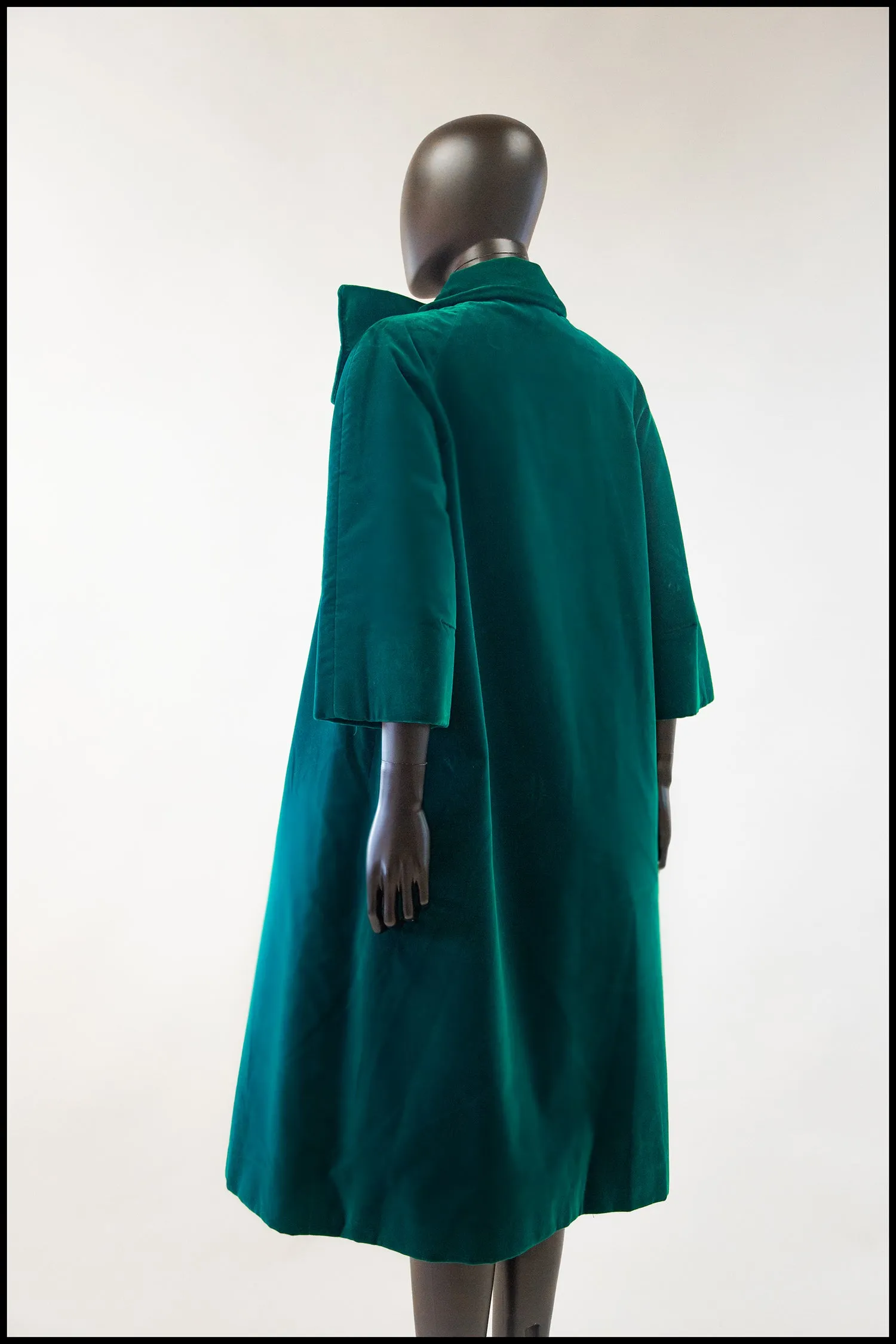 Vintage 1950s Emerald Green Velvet Evening Coat