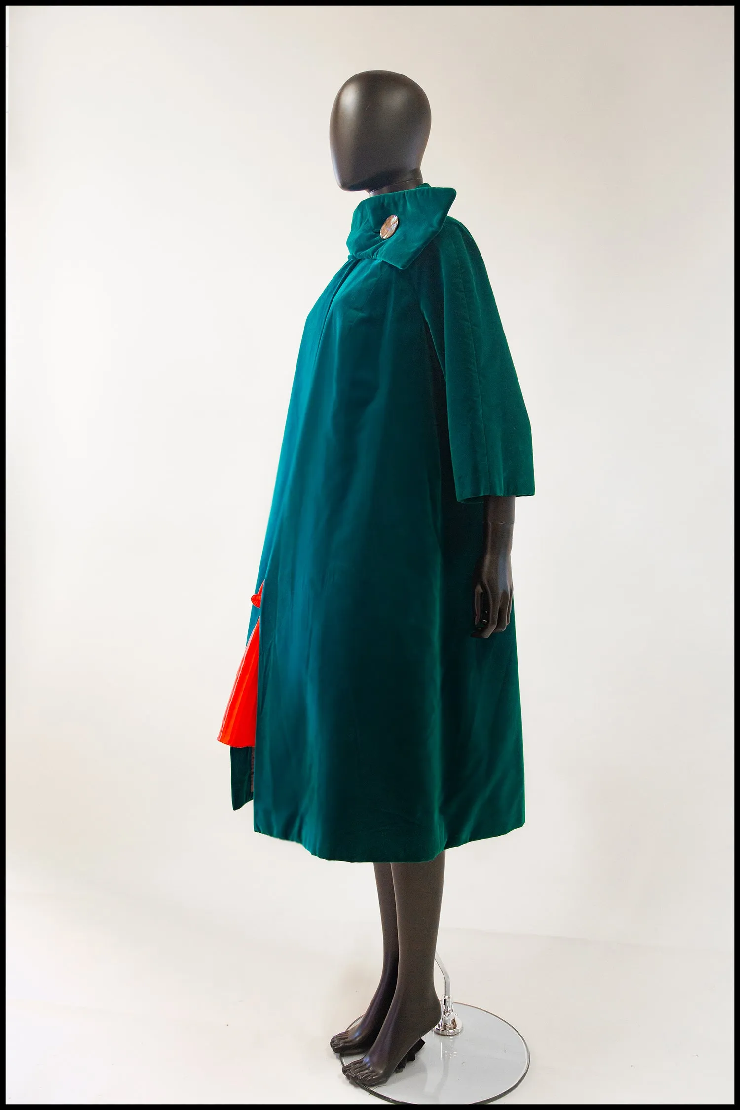 Vintage 1950s Emerald Green Velvet Evening Coat