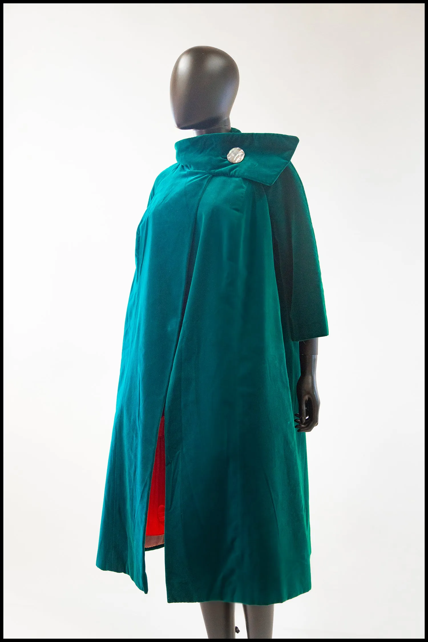 Vintage 1950s Emerald Green Velvet Evening Coat