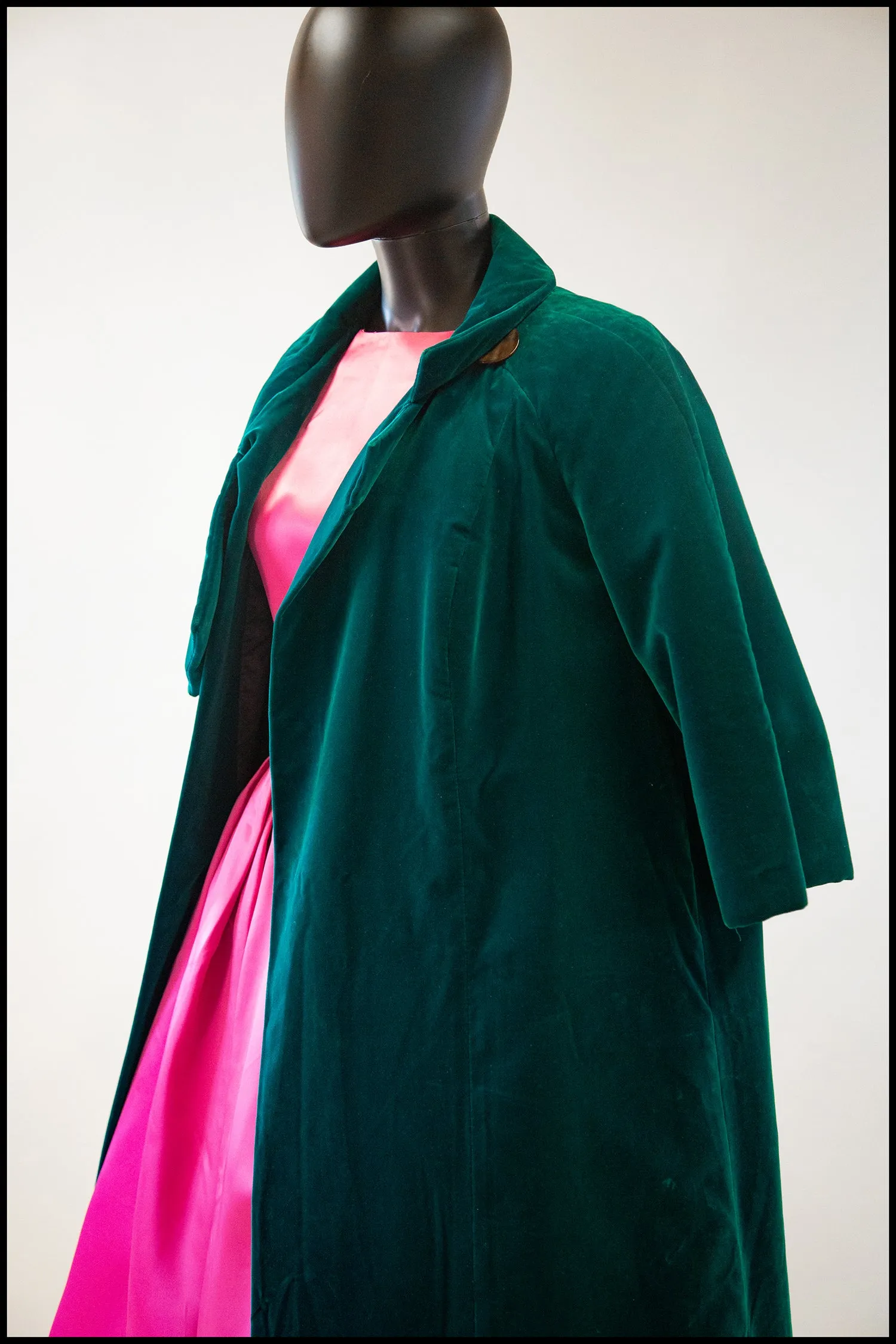 Vintage 1950s Emerald Green Velvet Evening Coat