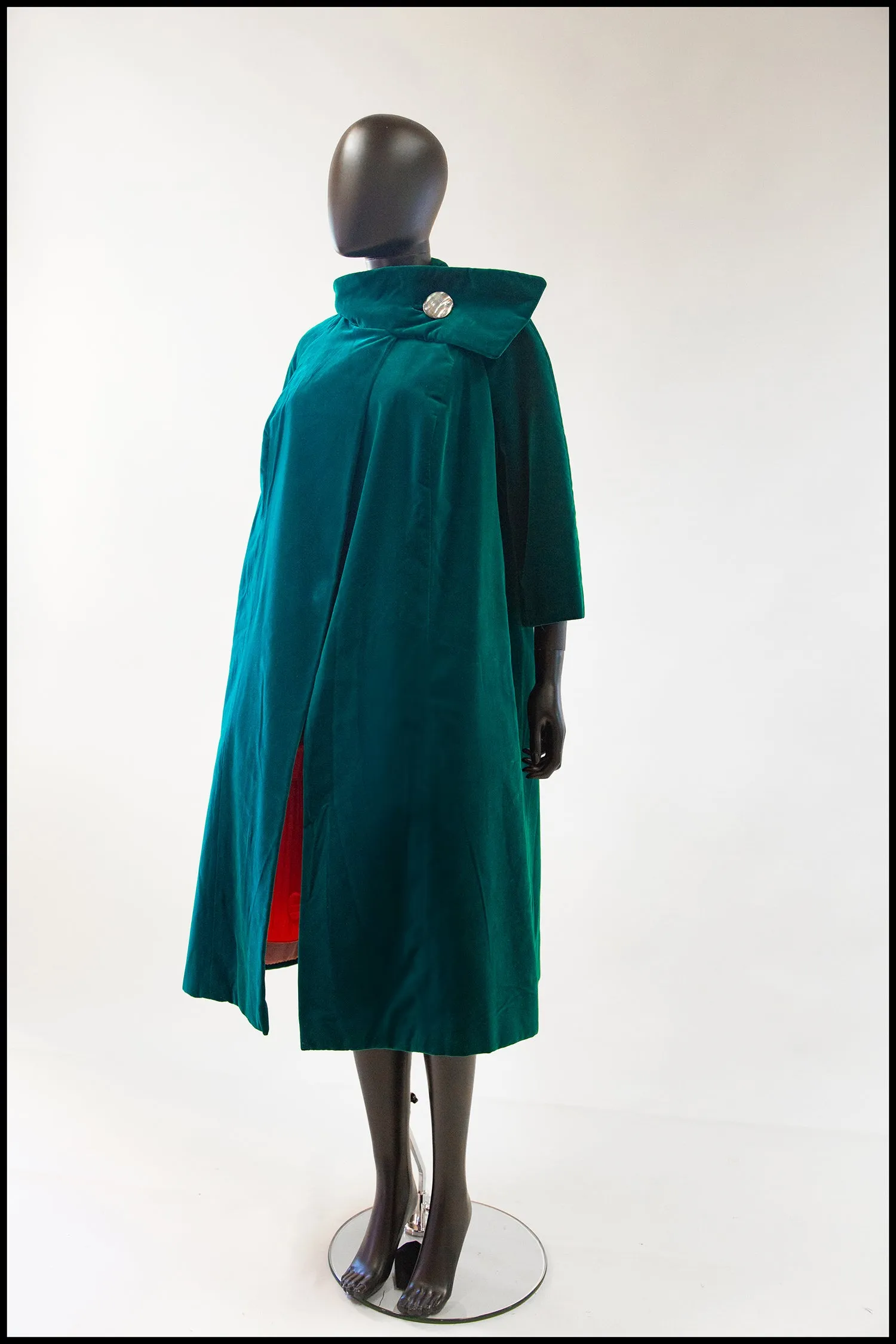 Vintage 1950s Emerald Green Velvet Evening Coat